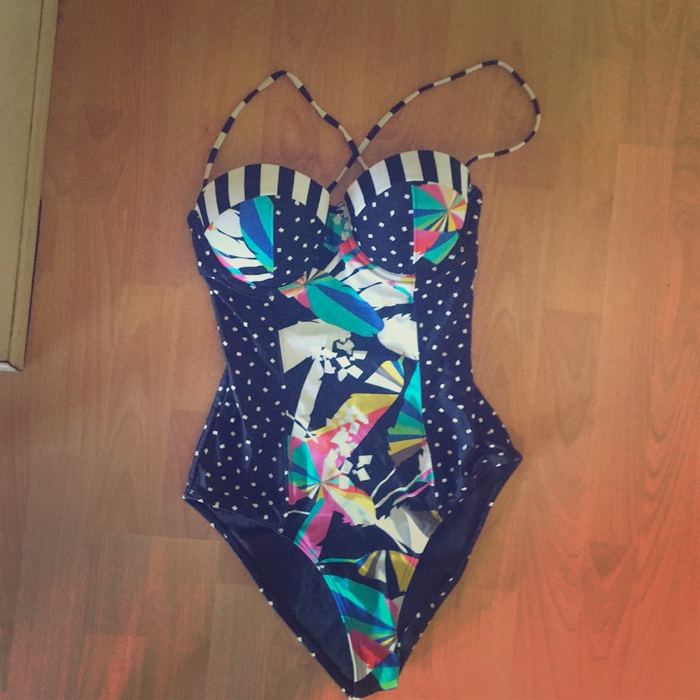 One piece suit